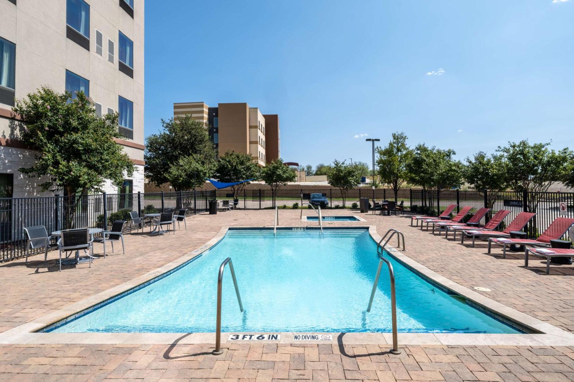 Hilton Garden Inn Ft Worth Alliance Airport Roanoke Kültér fotó