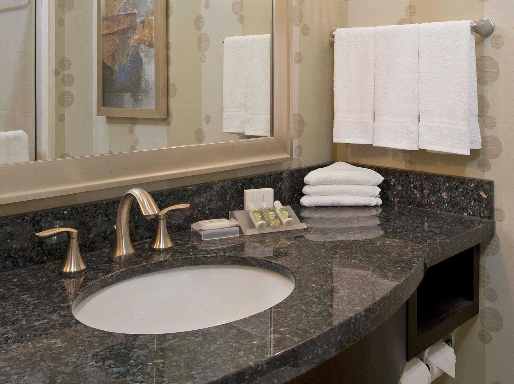 Hilton Garden Inn Ft Worth Alliance Airport Roanoke Kültér fotó